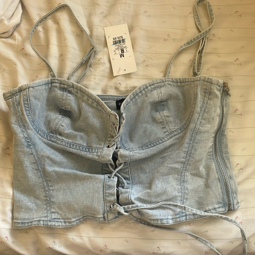 Super cute game day/going out denim too